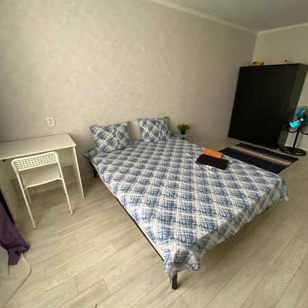 Уютные Апартаменты В Центре Города Aktobe Exterior photo